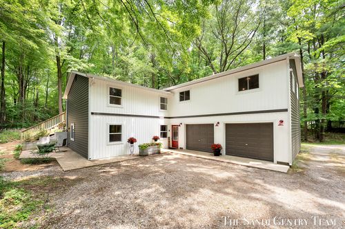 16393 Taft Rd, Spring Lake, MI, 49456-1017 | Card Image