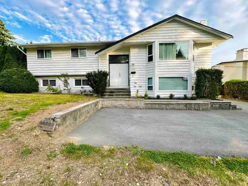 7328 York Cres, Delta, BC, V4C4L5 | Card Image