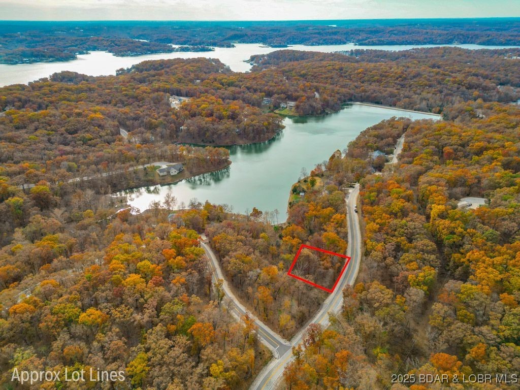 Land in Four Seasons 4