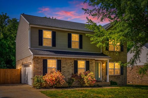 661 Smoky Mountains Dr, Gallatin, TN, 37066-4124 | Card Image