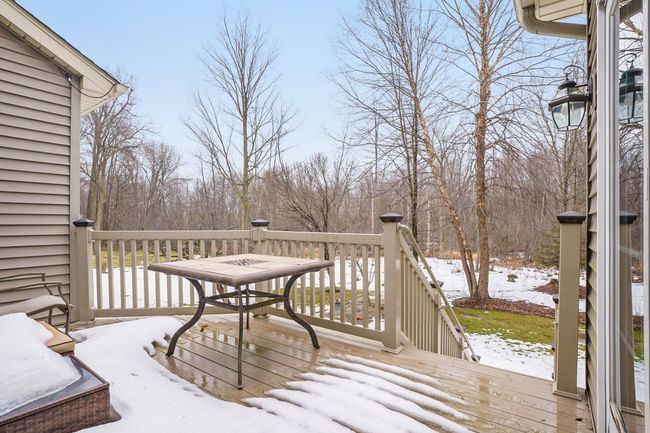 2040 Crystal Wood Trl, Condo with 3 bedrooms, 3 bathrooms and null parking in Flushing MI | Image 24