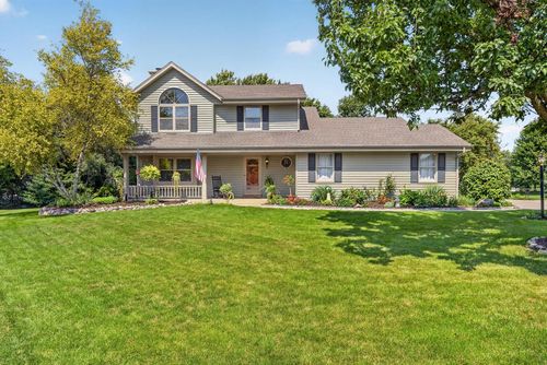 N103W16730 Calico Court, GERMANTOWN, WI, 53022 | Card Image