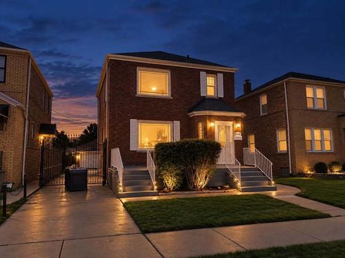 8440 S Winchester Ave, Chicago, IL, 60620-6040 | Card Image