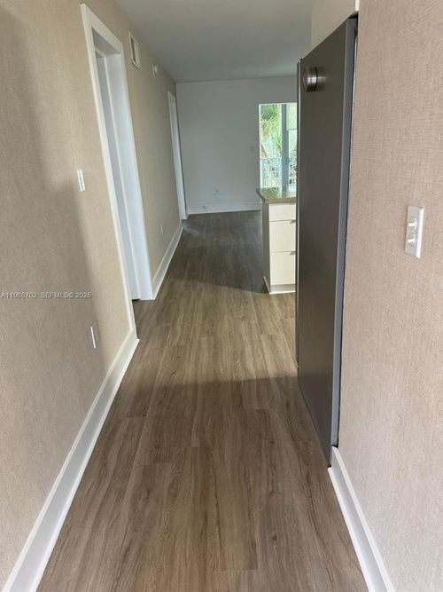 apt-310w-201 Galen Dr, Key Biscayne, FL, 33149-1923 | Card Image