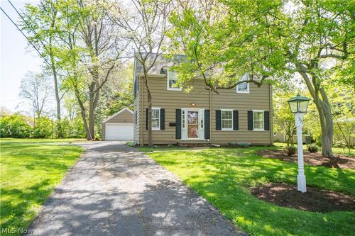 231 Birdwood Rd, Akron, OH, 44313-6012 | Card Image