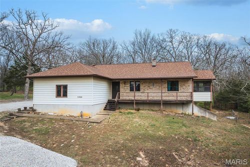 1020 White Hawk Dr, Cuba, MO, 65453-9612 | Card Image