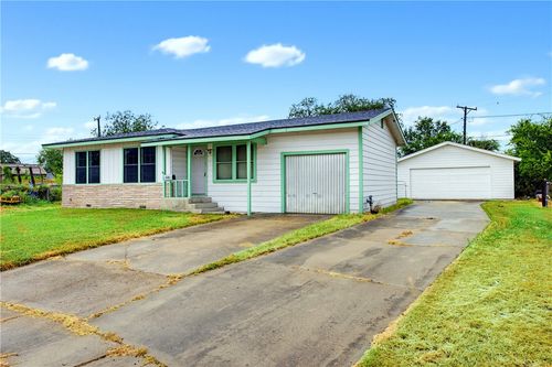 836 Hamilton St, Sinton, TX, 78387-2717 | Card Image
