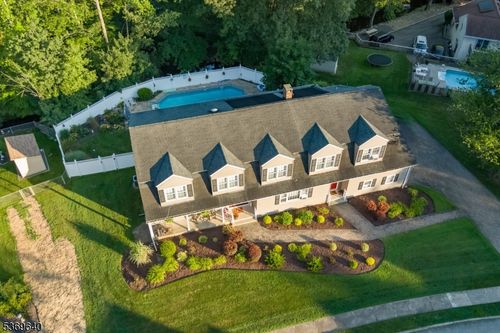 11 Northgate, Wanaque, NJ, 07465-1632 | Card Image