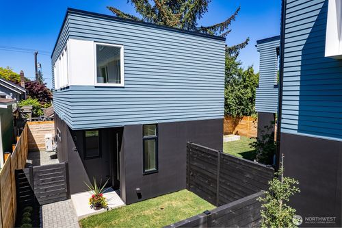 314 Ne 59th St, Seattle, WA, 98105-2719 | Card Image
