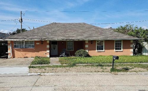 3612 Rosetta Dr, Chalmette, LA, 70043-1475 | Card Image