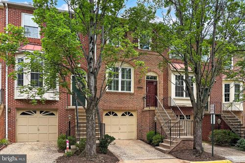 13157 Kidwell Field Rd, HERNDON, VA, 20171-4318 | Card Image