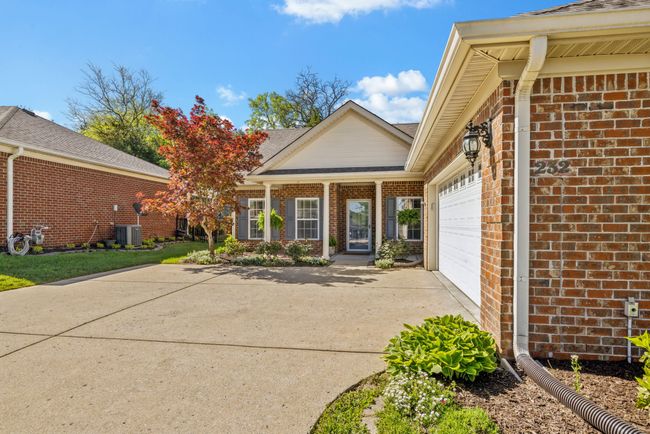 232 Wrennewood Ln, Condo with 2 bedrooms, 2 bathrooms and 2 parking in Franklin TN | Image 4