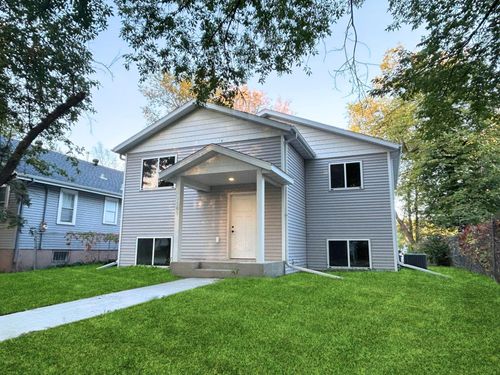 1109 University Dr S, Fargo, ND, 58103-3141 | Card Image