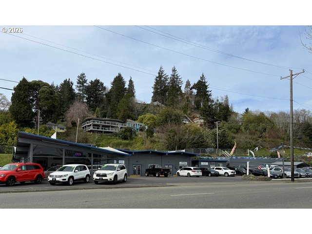 777 N Bayshore Dr, Coos Bay, OR 97420