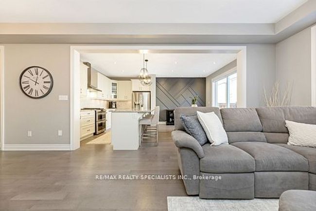 882 Magnolia Terr, House other with 4 bedrooms, 3 bathrooms and 2 parking in Milton ON | Image 20
