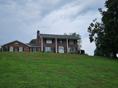 419 Tanglewood Dr, House other with 4 bedrooms, 3 bathrooms and 2 parking in Glade Spring VA | Image 1