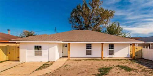 1604 Williamsburg Dr, La Place, LA, 70068-2817 | Card Image