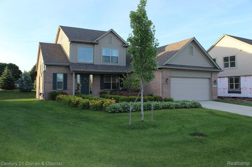 78-36152 Fairway Dr, Livonia, MI, 48152-4126 | Card Image