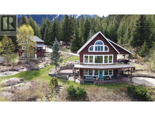 8195 Oma Rd, Silverton, BC, V0G1S0 | Card Image