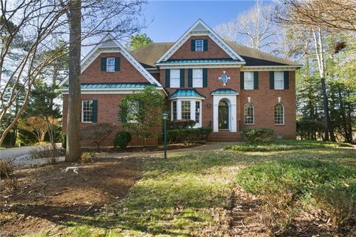 20480 W Creek Pl, Smithfield, VA, 23430-8100 | Card Image