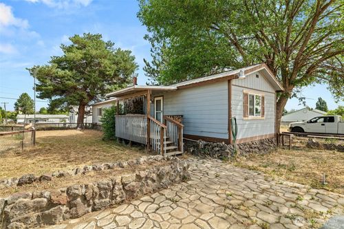 110 5th Ave Se, Soap Lake, WA, 98851-9109 | Card Image