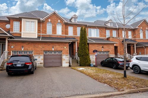 70 Degas Dr, Thornhill, ON, L4J9J3 | Card Image