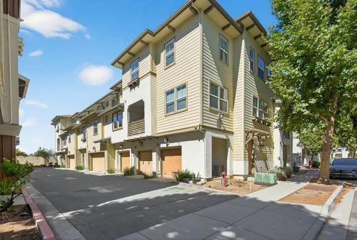 1087 Yarrow Ter, San Jose, CA, 95133-2098 | Card Image