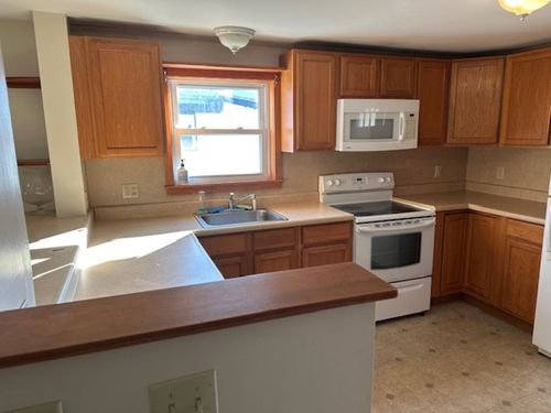 b-31 Central Sq, Troy, NH, 03465-2625 | Card Image