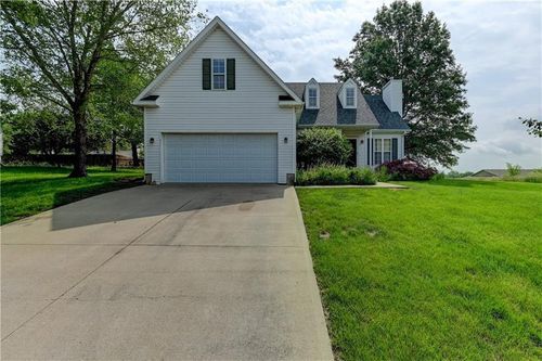 511 Santa Fe Dr, Gower, MO, 64454-9192 | Card Image