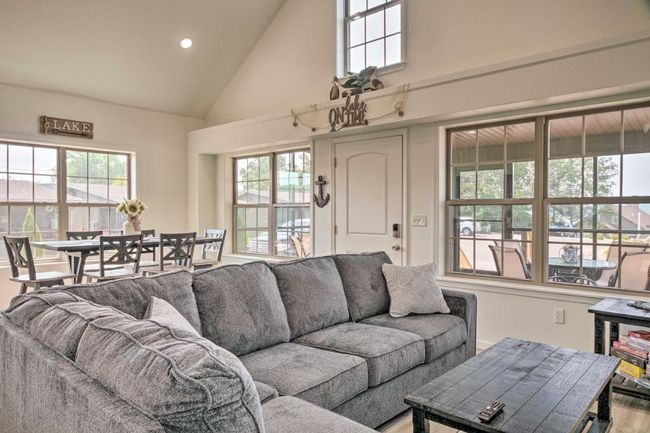 Living Rm | Image 26
