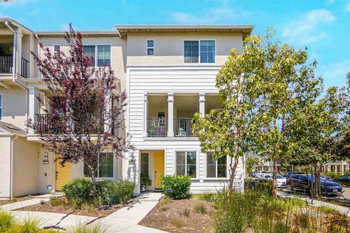 8550 Boardwalk Way, Newark, CA, 94560-3318 | Card Image