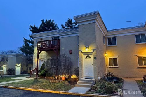 2b-16 Lake Ave, East Brunswick, NJ, 08816-1806 | Card Image