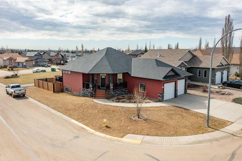 17 Ebony Street, Lacombe, AB, T4L0A4 | Card Image