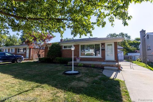 24834 Petersburg Ave, Eastpointe, MI, 48021-1451 | Card Image
