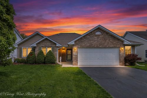 2436 Kristi Ln, Rockford, IL, 61102-2522 | Card Image