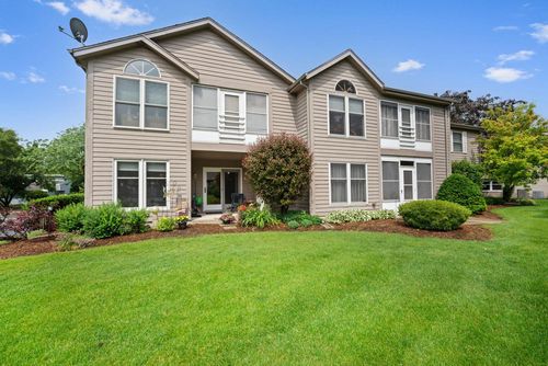 934 Crestwood Drive, Burlington, WI, 53105 | Card Image