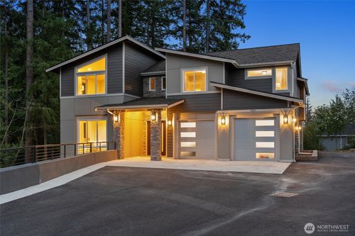 12015 Se 81st Ln, Newcastle, WA, 98056-5065 | Card Image