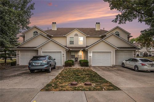 1412 Se Lexington Ave, Lee's Summit, MO, 64081-3190 | Card Image