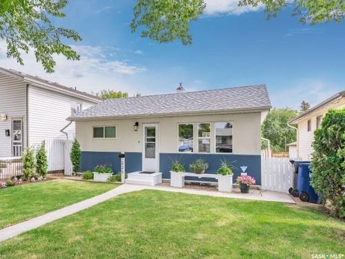 226 Av Y S, Saskatoon, SK, S7M3J5 | Card Image