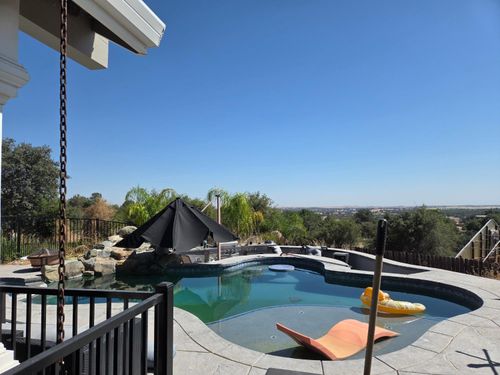 182 Oak Ridge Dr, Valley Springs, CA, 95252-8619 | Card Image
