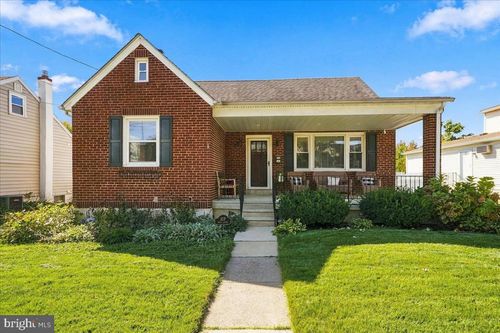 227 Hazel Ave, FOLSOM, PA, 19033-2317 | Card Image
