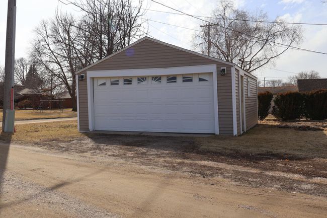 2-stall detached garage | Image 37