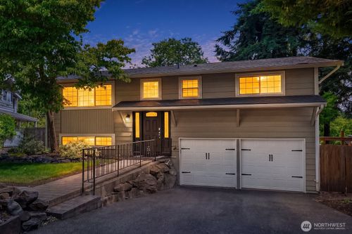 13426 121st Avenue Ne, Kirkland, WA, 98034 | Card Image