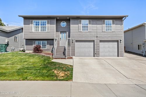 415 S 82nd Ave, Yakima, WA, 98908-9763 | Card Image