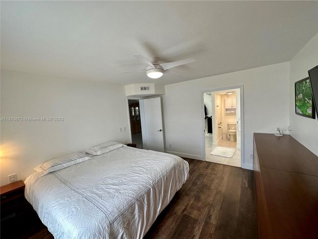 APT-101 - 31 Plantation Dr, Condo with 2 bedrooms, 2 bathrooms and null parking in Vero Beach FL | Image 11