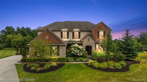 208 Oakland Crest Dr, Rochester, MI, 48306-3457 | Card Image