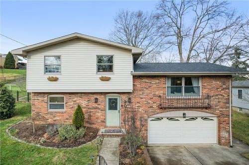 306 Virginia Dr, Oakdale, PA, 15071-9450 | Card Image