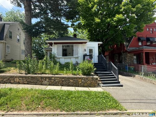 46 Windsor St, Waterbury, CT, 06708-1902 | Card Image