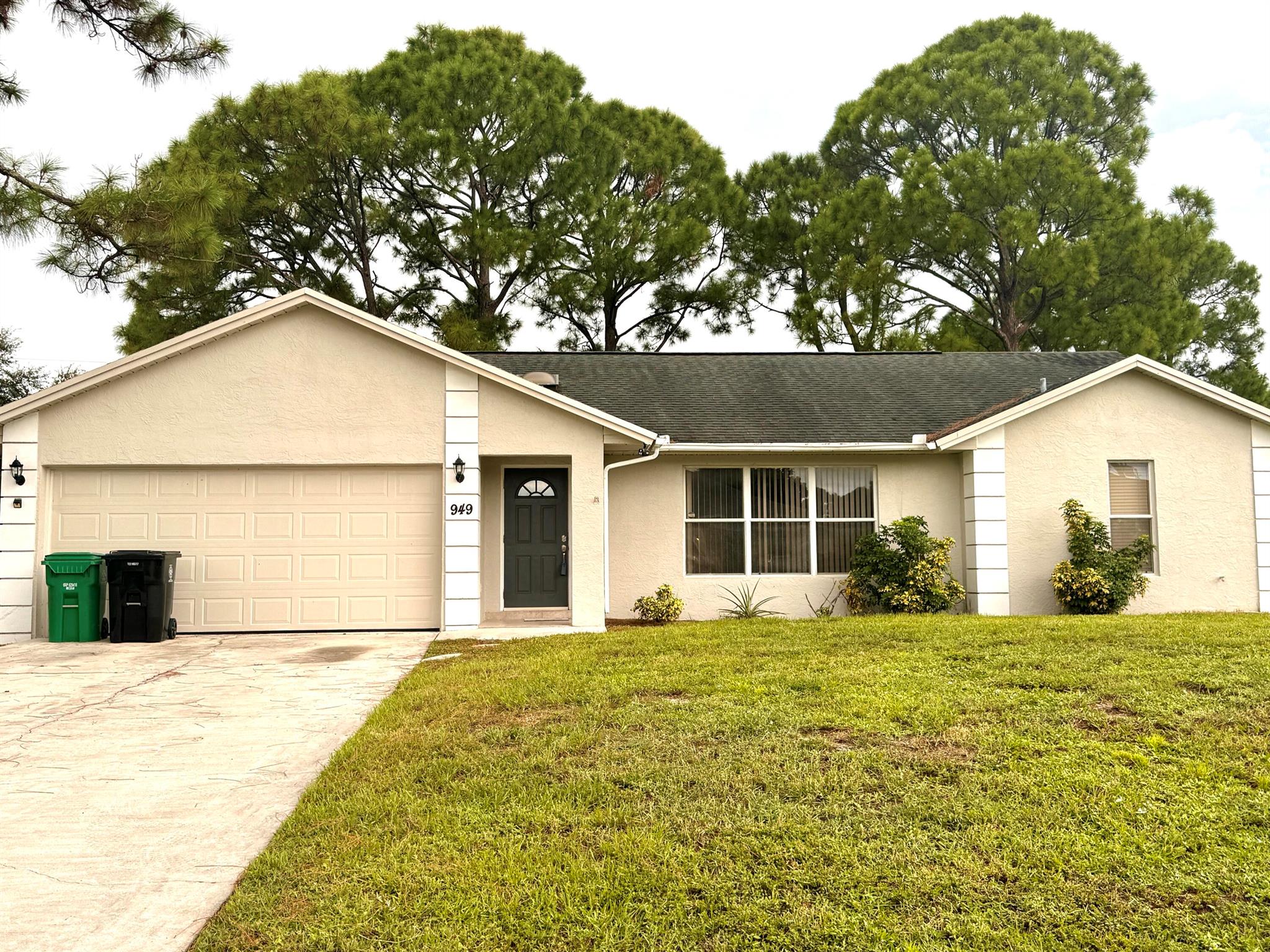 Commonwealth Rd, Port Saint Lucie, FL 34953