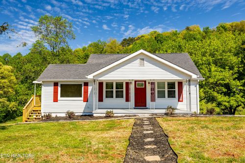 325 Self Hollow Rd, Rockford, TN, 37853-3405 | Card Image
